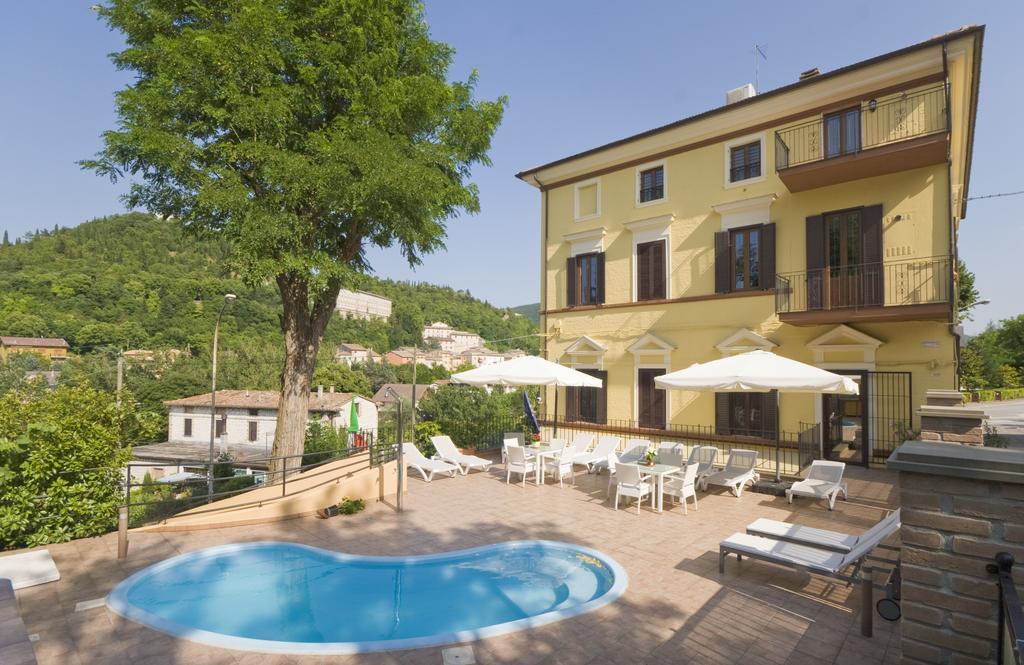 Raffaello Residence Sassoferrato Exterior photo